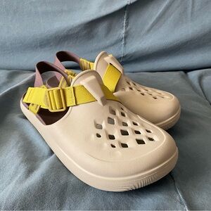 Chaco Chillos Clogs with Strap, NWT, Moonbeam, Size Euro 40, US 9